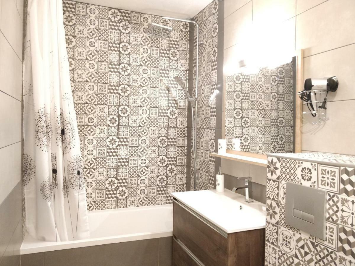 Les Cles Du Bonheur By Beds4Wanderlust, 47M2 Avec Terrasse Privative & Parking-Rer B Tgv 10Min-Orly 20Min Daire Massy  Dış mekan fotoğraf